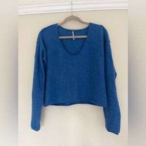 100% Cashmere Blue Cropped Sweater